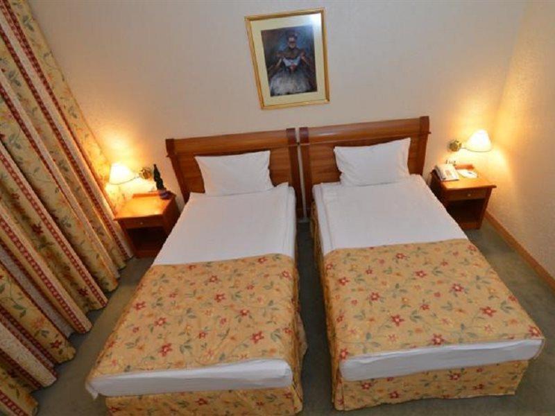 Best Western Hotel Turist Skopje Esterno foto